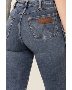 Wrangler Retro Women's High Rise Trumpet Flare Denim Jeans -Women - Western Cowboy 2000346646 420 P3