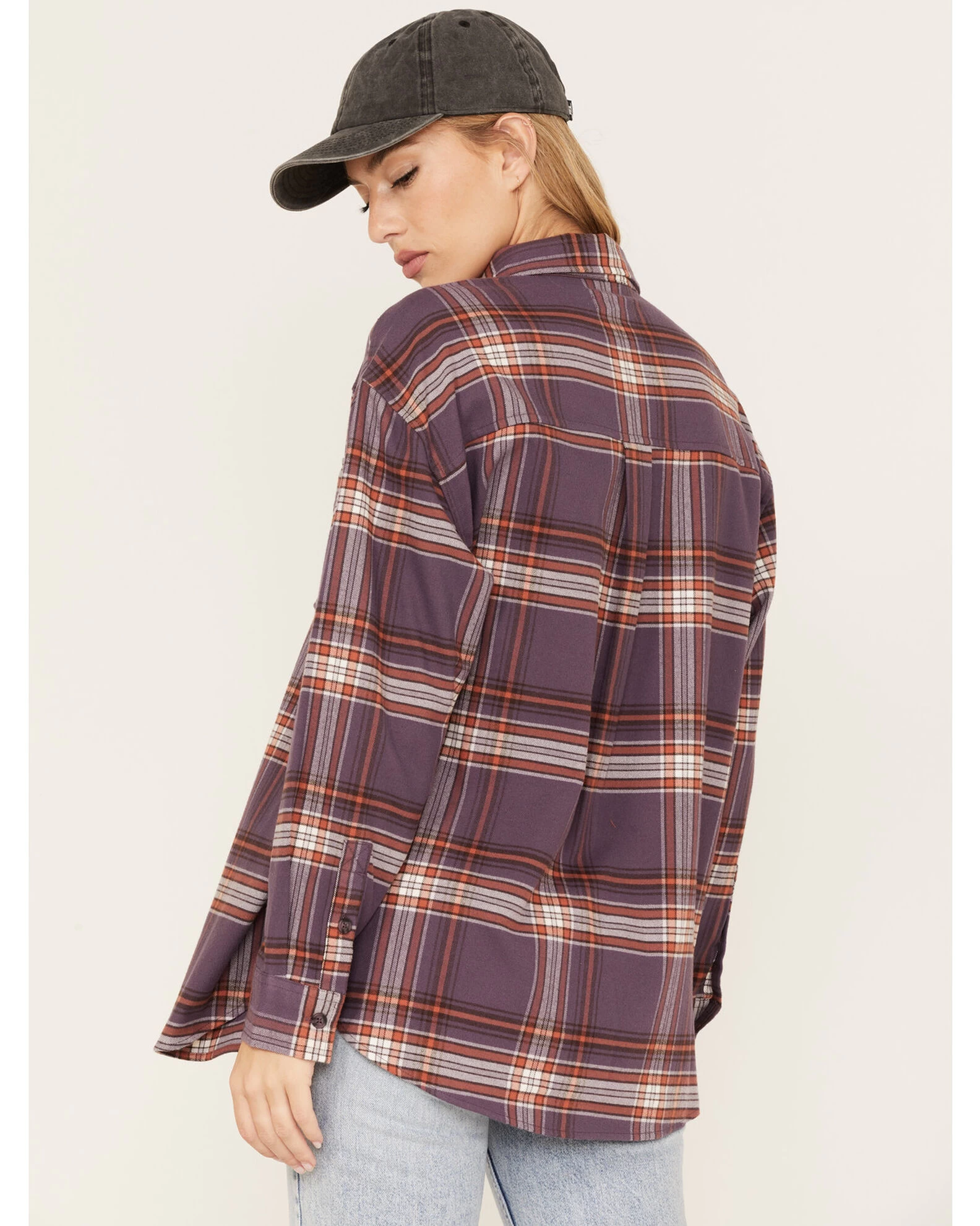 Cleo + Wolf Women's Plaid Print Oversized Long Sleeve Flannel Button Down Shirt 3 Cleo + Wolf Women's Plaid Print Oversized Long Sleeve Flannel Button Down Shirt - Image 3