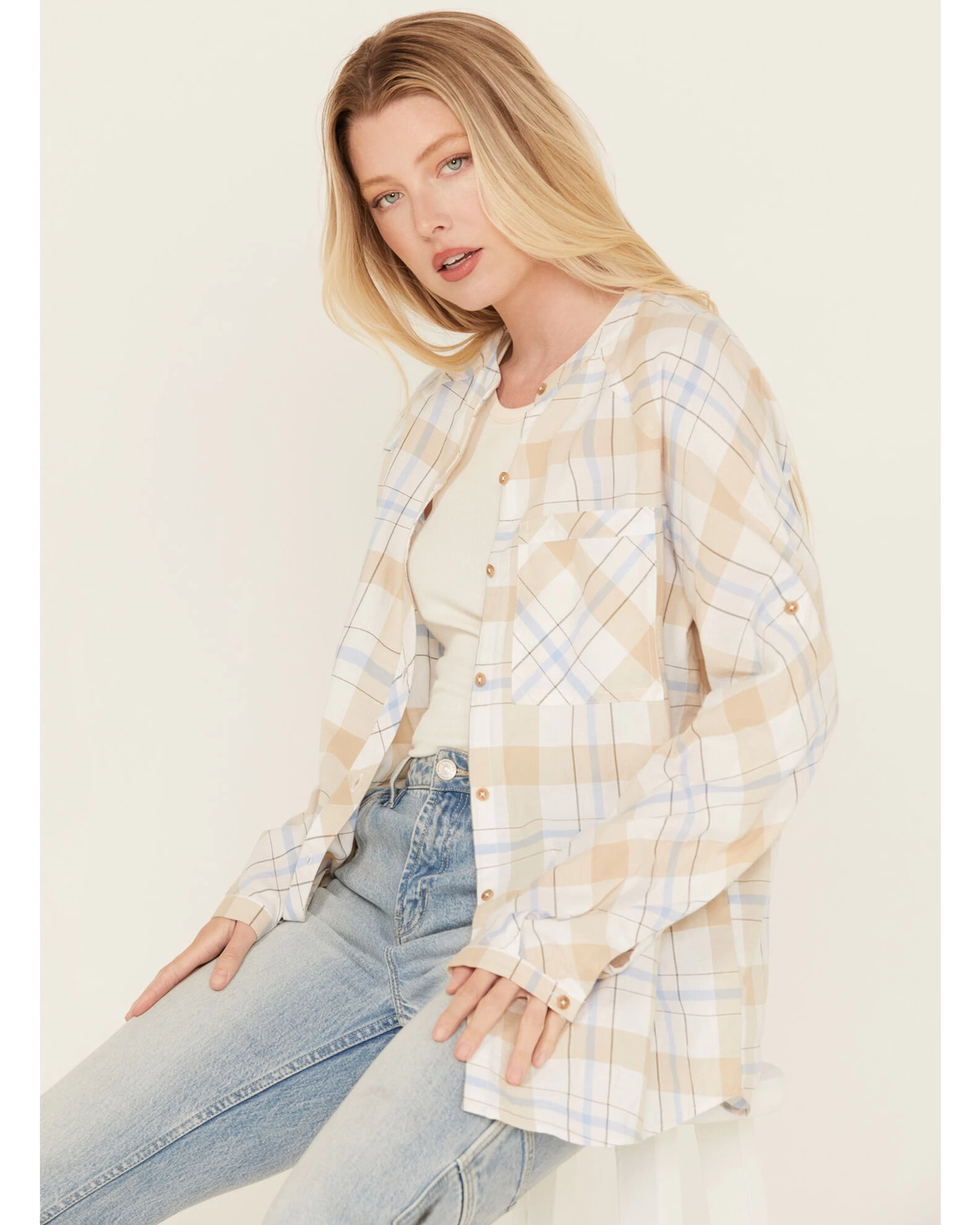 Cleo + Wolf Women's Oversized Plaid Print Button Up 2 Cleo + Wolf Women's Oversized Plaid Print Button Up - Image 2