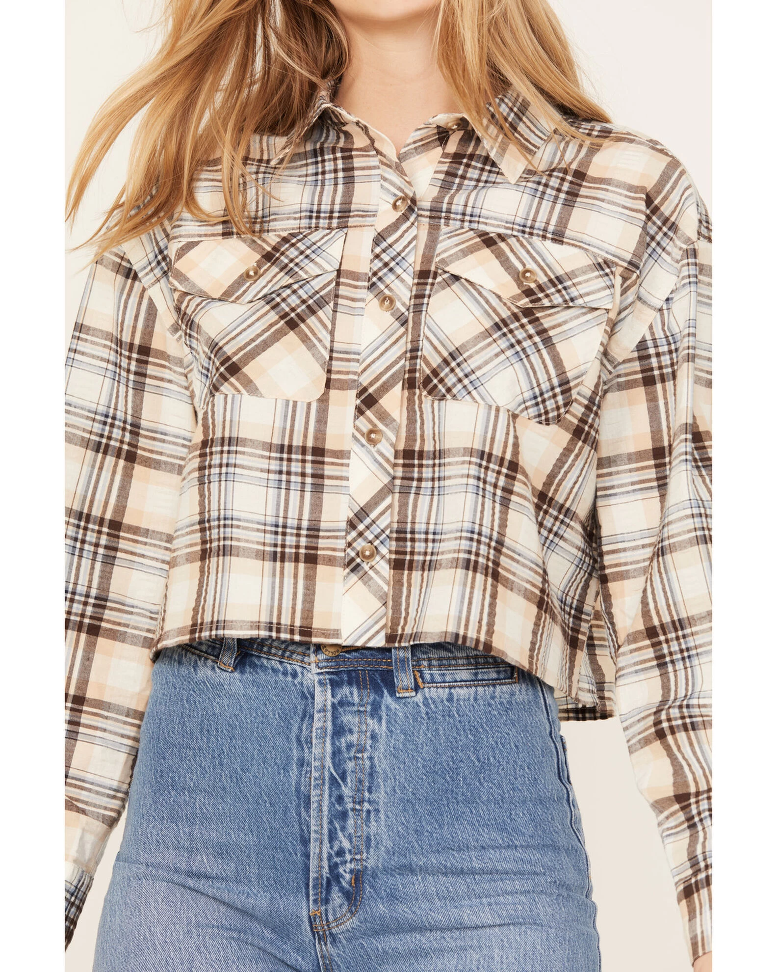 Cleo + Wolf Women's Plaid Print Cropped Shirt 2 Cleo + Wolf Women's Plaid Print Cropped Shirt - Image 2