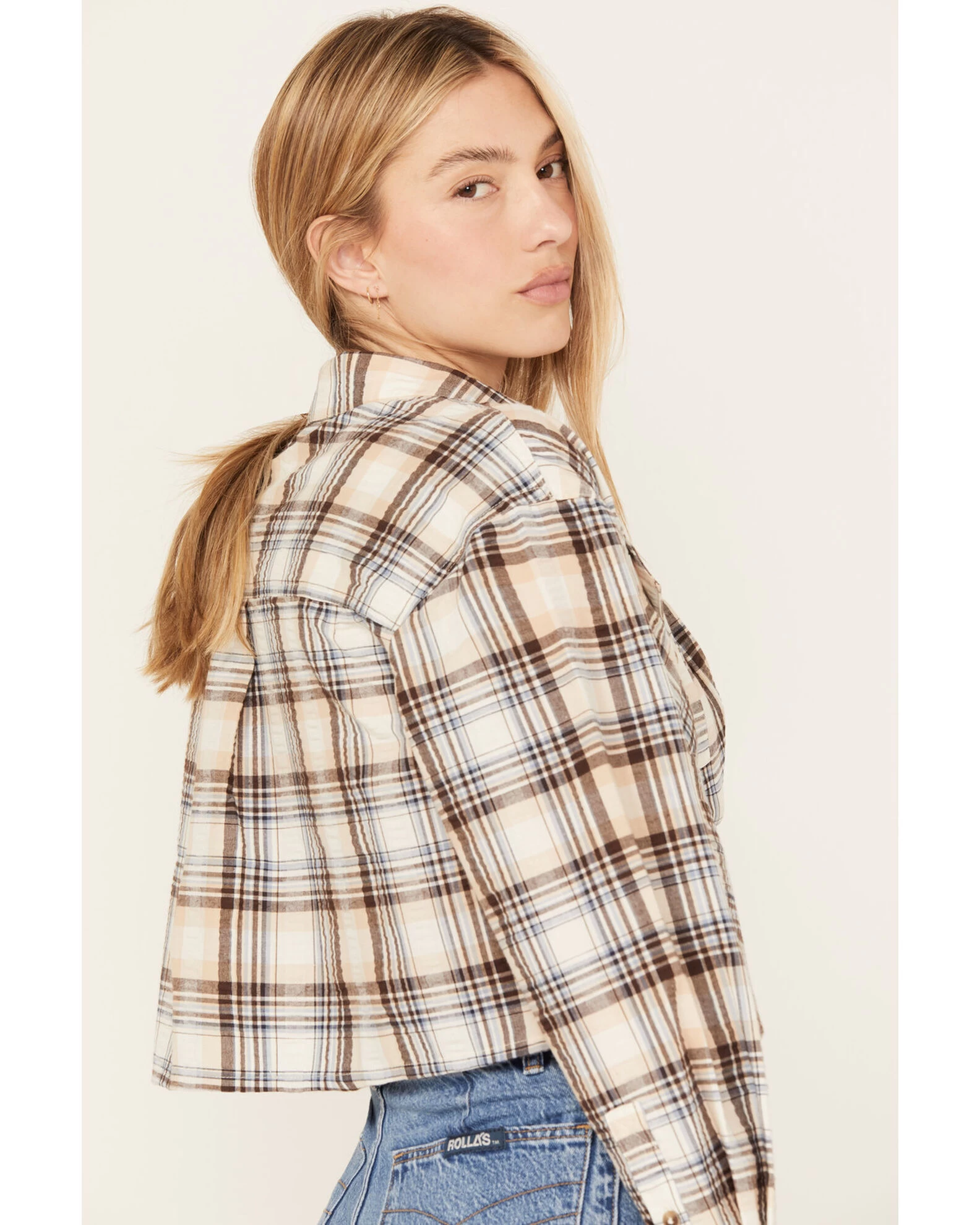Cleo + Wolf Women's Plaid Print Cropped Shirt 3 Cleo + Wolf Women's Plaid Print Cropped Shirt - Image 3